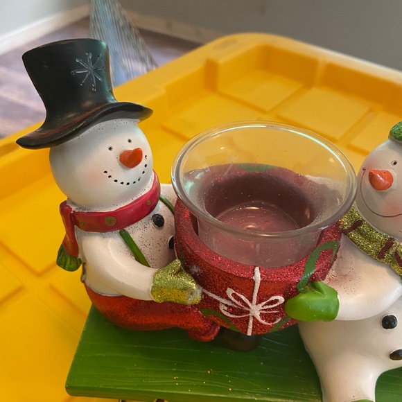 CHRISTMAS SNOW MEN ON SLED WITH TEA LIGHT CANDLE - Picture 3 of 5